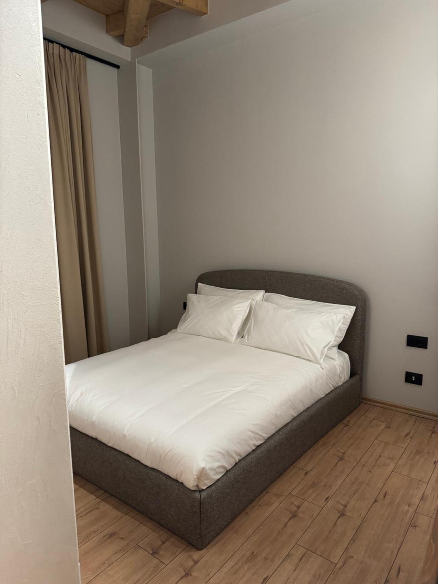 Faces & Places Boutique Hotel Тирана Екстериор снимка