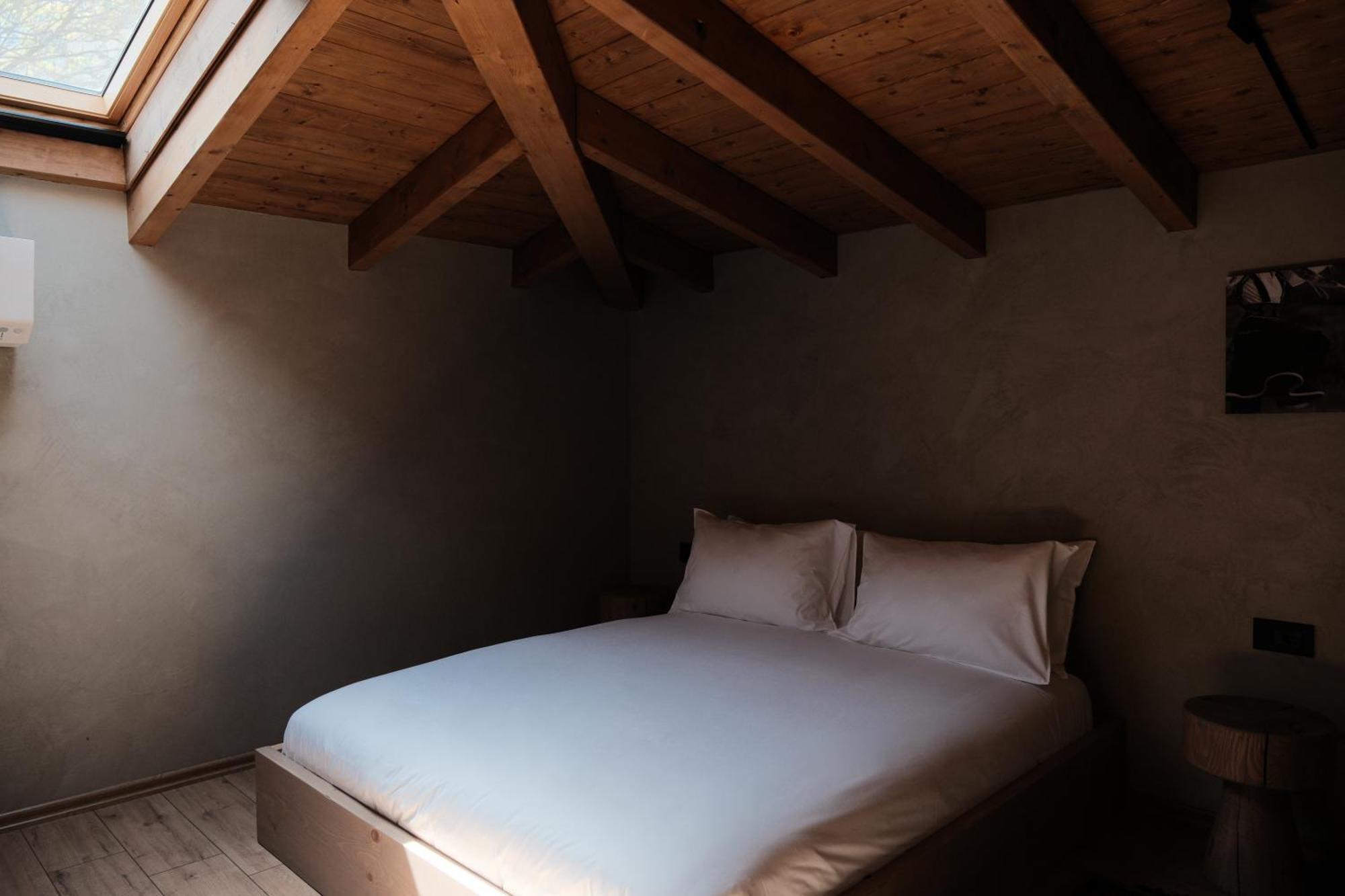Faces & Places Boutique Hotel Тирана Екстериор снимка