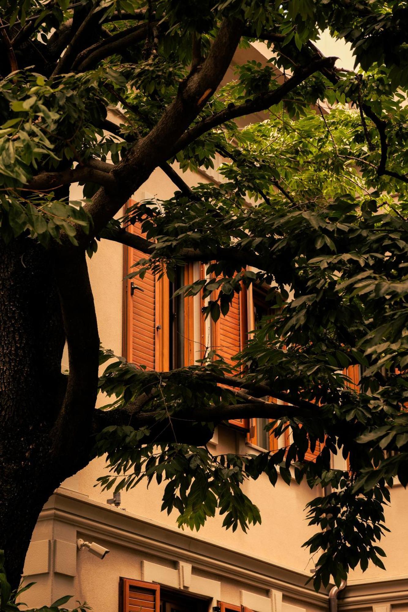 Faces & Places Boutique Hotel Тирана Екстериор снимка